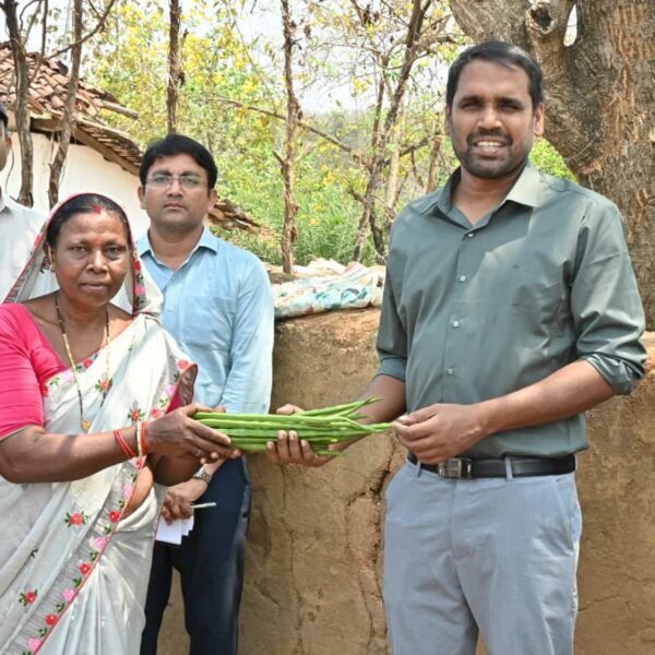 रायपुर : लघु धान्य रागी से समृद्धि की ओर बढ़ती शकुन बाई कुजांम…