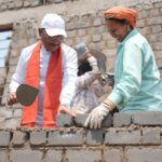 रायपुर : निर्माण स्थल पर मुख्यमंत्री का श्रमदान : श्रमिक&hellip;