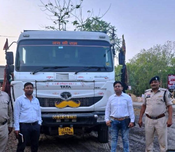 रायपुर : रेत के अवैध परिवहन पर बड़ी कार्रवाई, 6 हाइवा और 3 ट्रैक्टर जब्त…