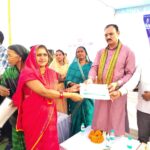 रायपुर : मझौली शिविर में सविता को मौके पर मिला आयुष्मान कार्ड, ग्रामीणों की समस्याओं का हुआ त्वरित निराकरण…