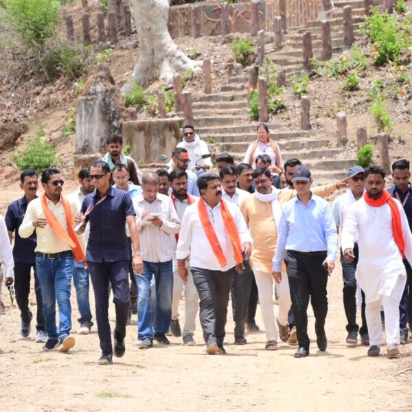 रायपुर : उप मुख्यमंत्री विजय शर्मा ने भोरमदेव कॉरिडोर निर्माण का किया निरीक्षण, बैठक लेकर की प्रगति की गहन समीक्षा…